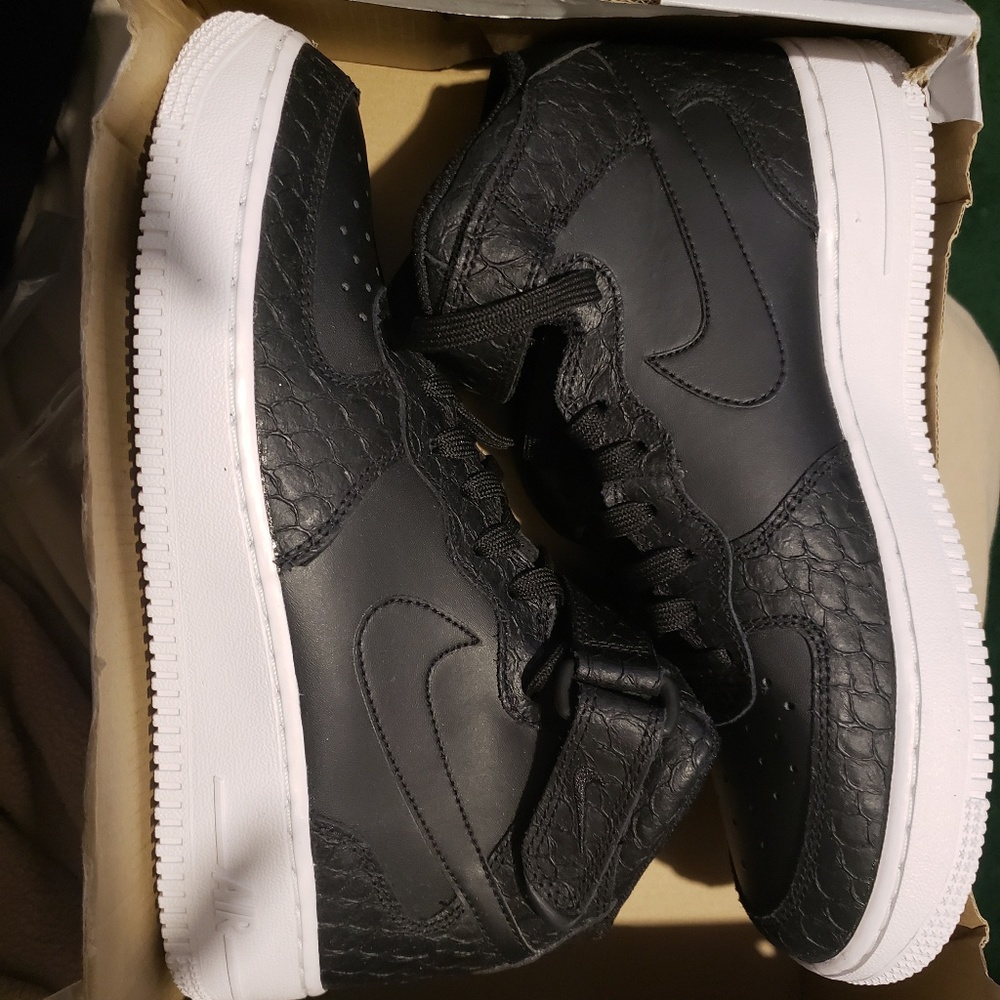 Nike Air Force 1